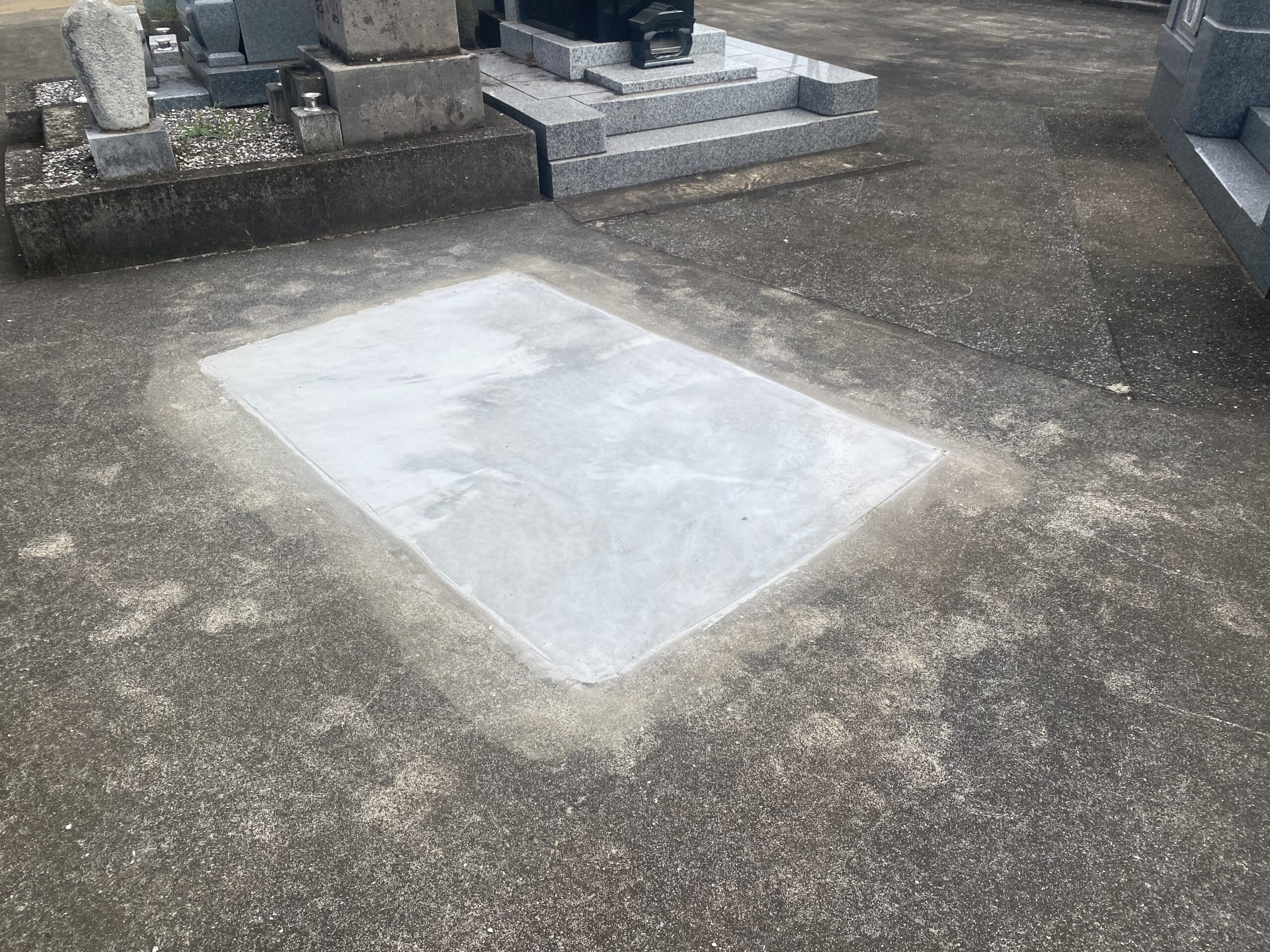 施工完了。コンクリートできれいに舗装した状態